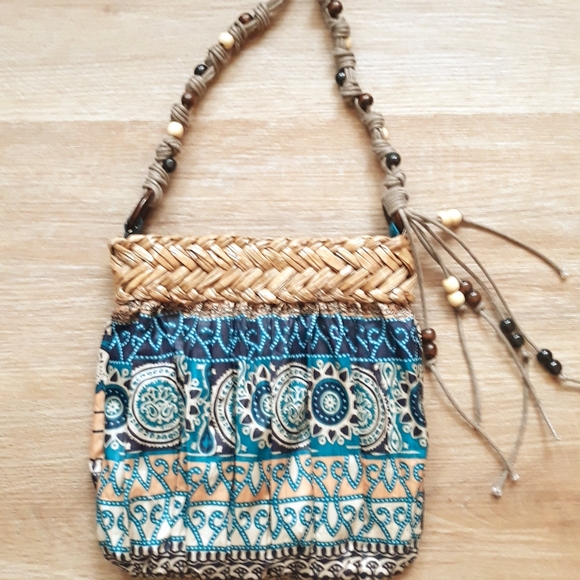 Sun 'N' Sand Boho Multicolor Straw Top Crossbody Bag - Picture 2 of 11